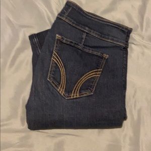 Hollister social stretch small zipper on The side